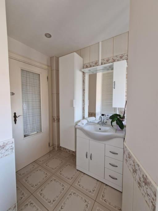 Beautiful Aparment Next To The Border 4 Room Saint-Louis  Exterior photo